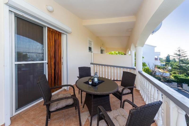 Apartment Nin - Vrsi At The Beach 外观 照片