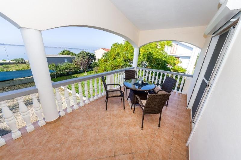 Apartment Nin - Vrsi At The Beach 外观 照片